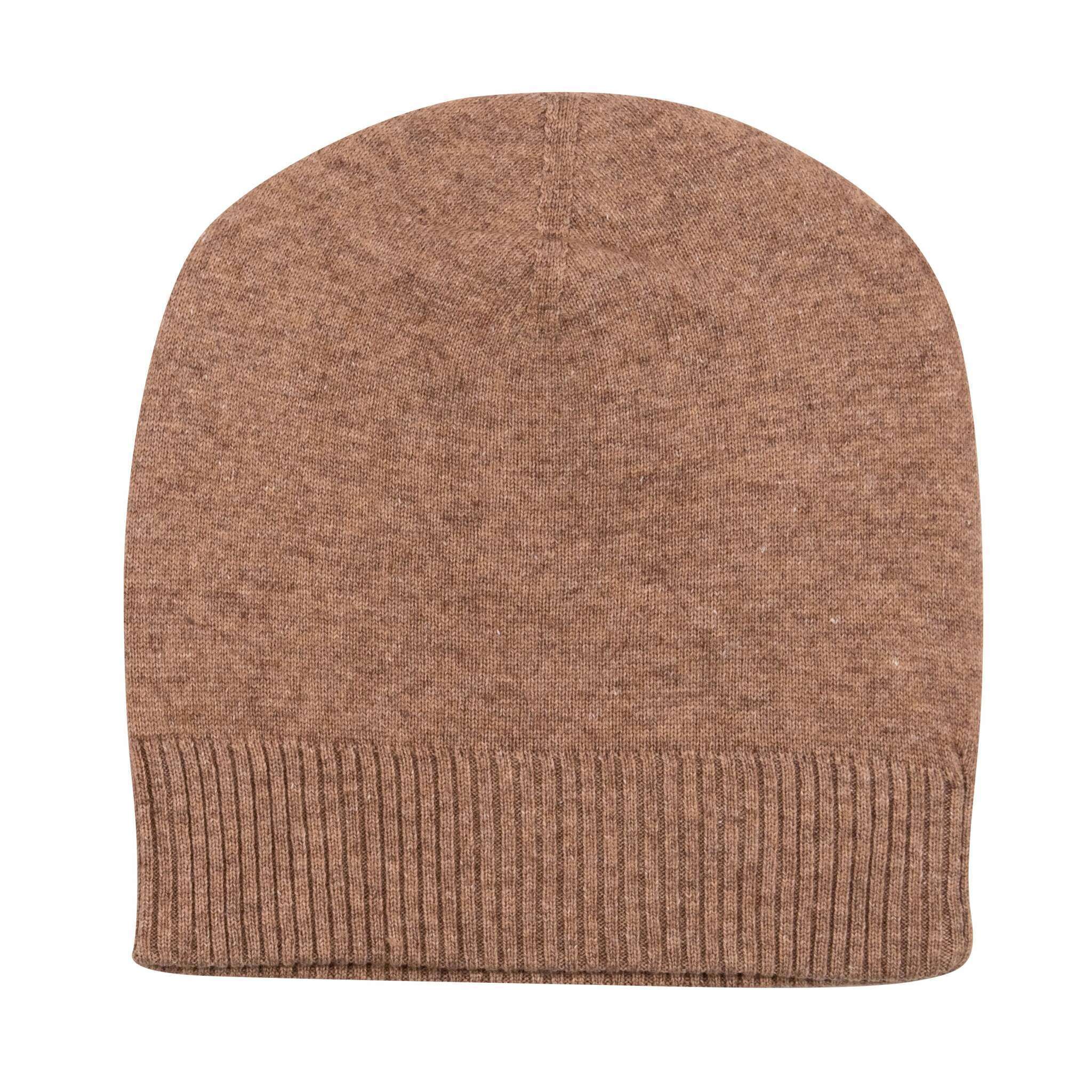 Eine braune Kaschmirmütze im Beanie-Stil ist abgebildet. Die Oberfläche ist glatt, der breite Umschlag ist gerippt gestrickt.