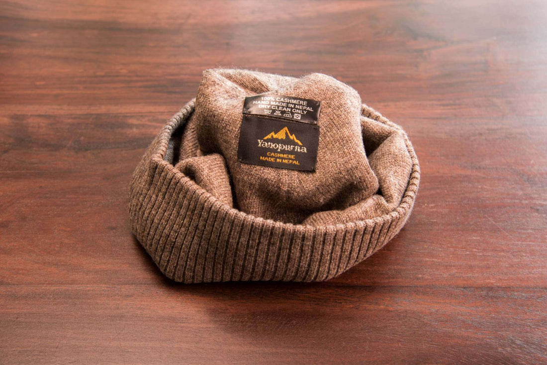 Kaschmirmütze Beanie glatt mit geripptem Umschlag Dunkelbraun